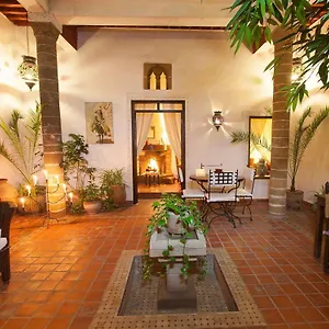 Hotel typu riad Dar Ness, As-Suwajra